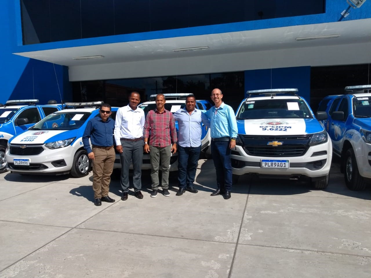 Camacã: Prefeito e sua Comitiva participam da inauguração da Policlínica e micro-ônibus em Itabuna

